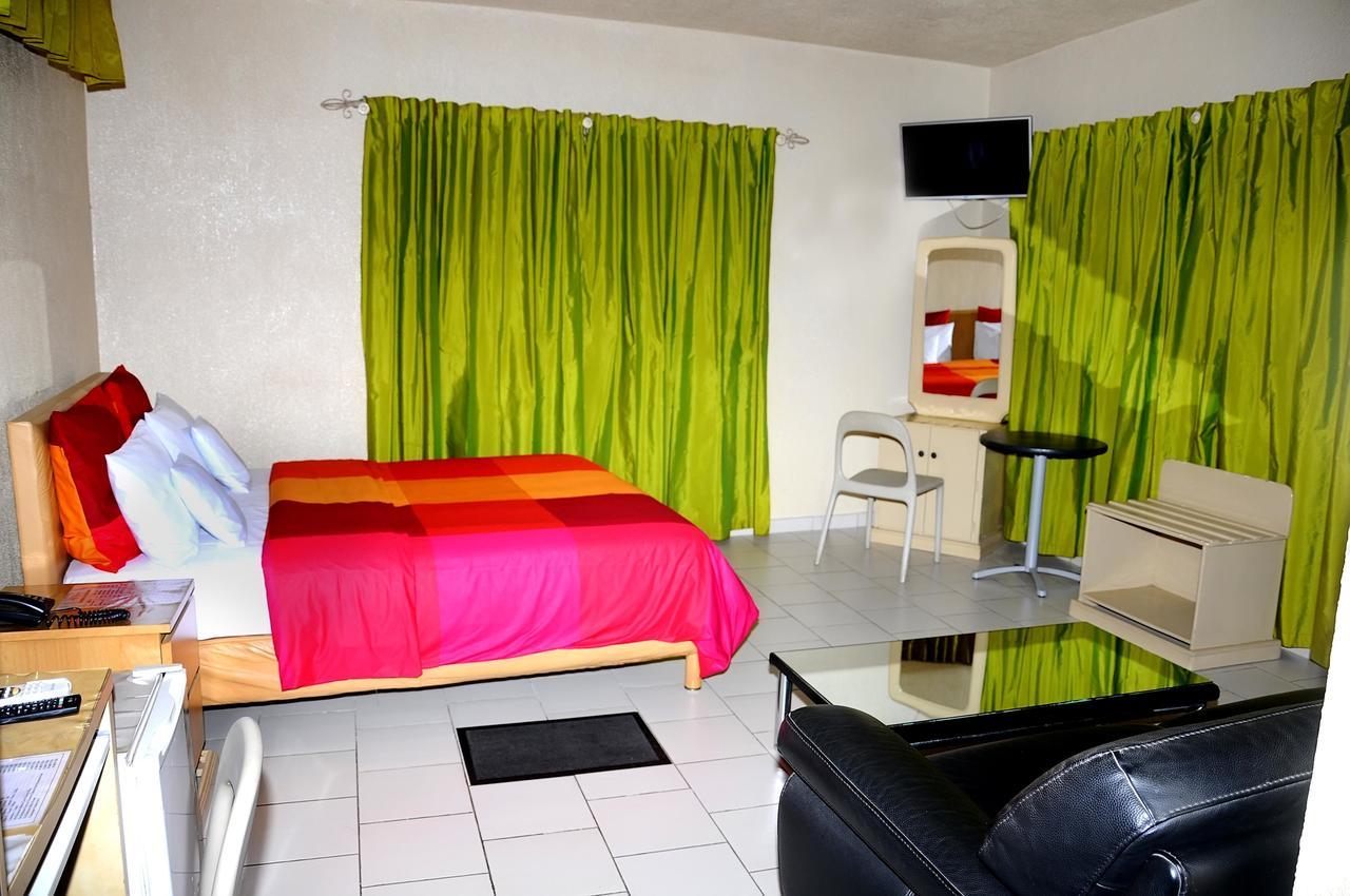Hotel Saint Thomas Lome Ngoại thất bức ảnh