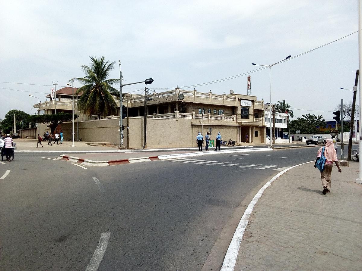 Hotel Saint Thomas Lome Ngoại thất bức ảnh