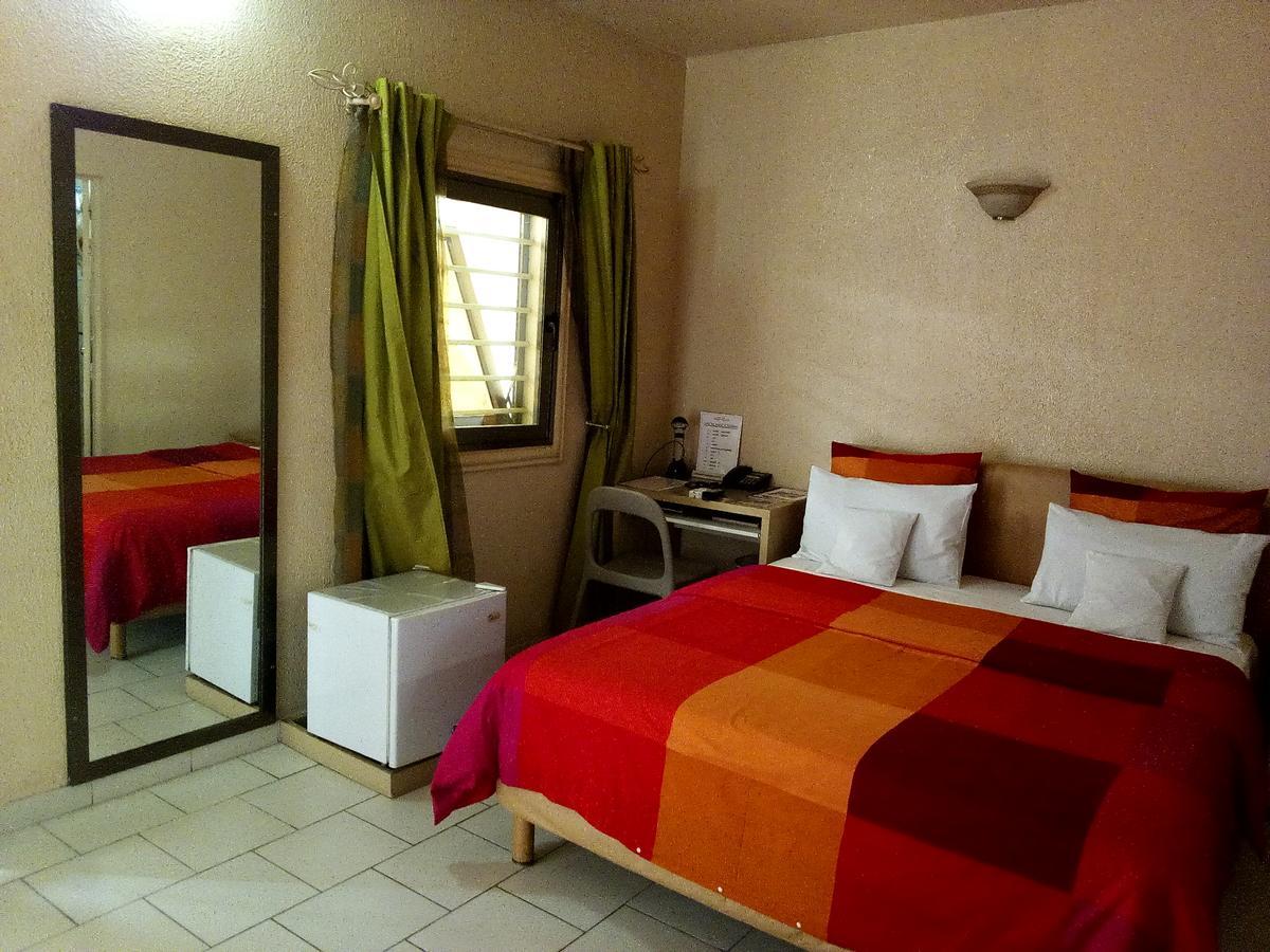 Hotel Saint Thomas Lome Ngoại thất bức ảnh