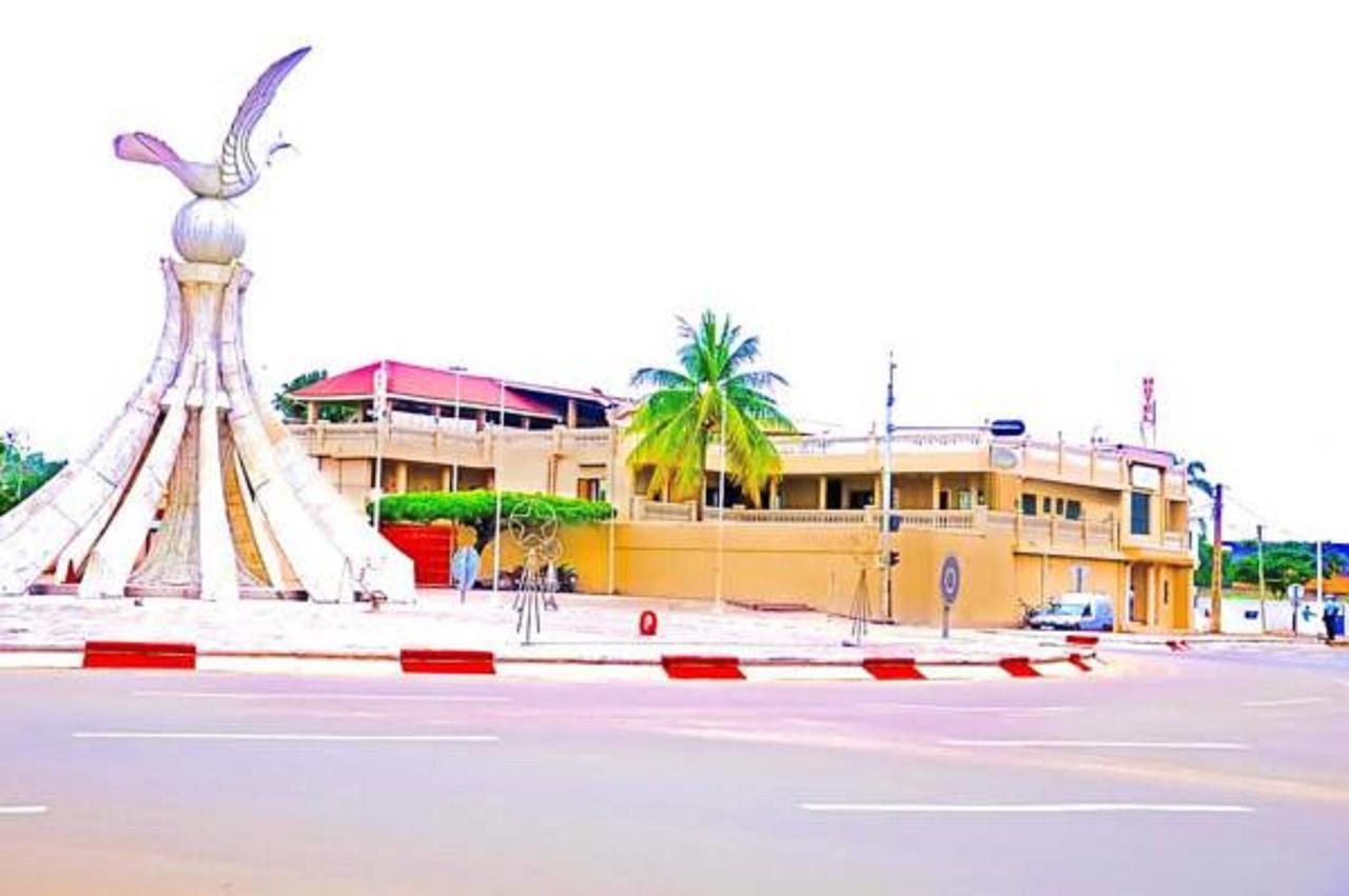 Hotel Saint Thomas Lome Ngoại thất bức ảnh
