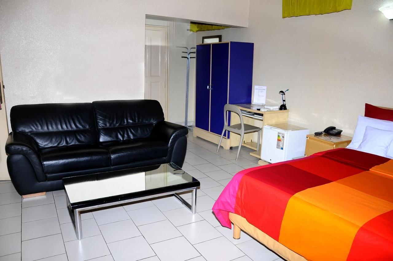 Hotel Saint Thomas Lome Ngoại thất bức ảnh