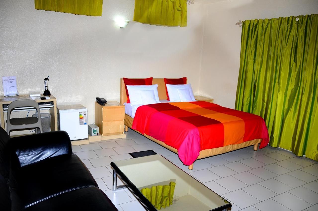 Hotel Saint Thomas Lome Ngoại thất bức ảnh